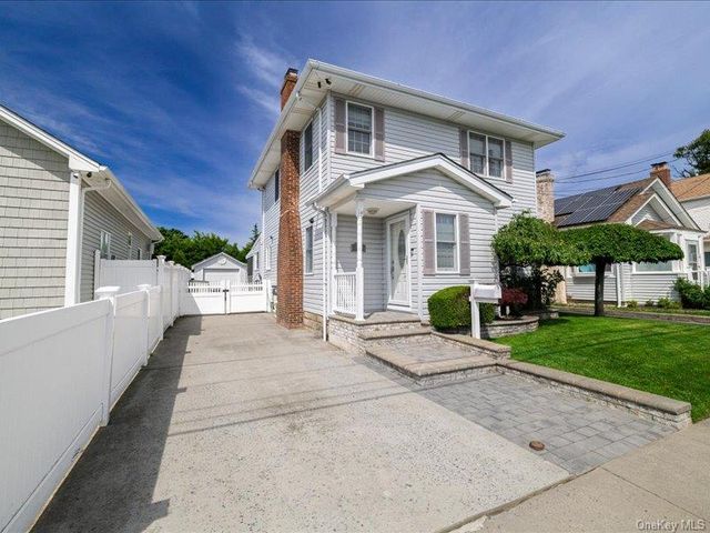 2864 Saint Johns Road, Oceanside, NY 11572