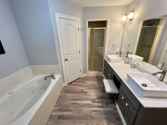 108 Audubon Woods Drive, Richwood, TX 77531