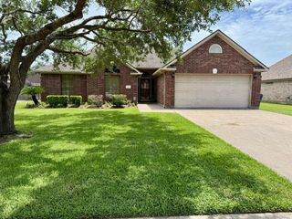 108 Audubon Woods Drive, Richwood, TX 77531