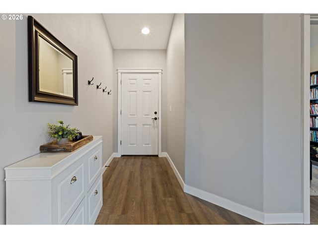 133 SILVERADO St, Roseburg, OR 97471