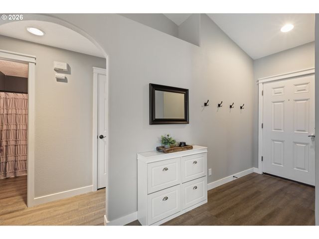 133 SILVERADO St, Roseburg, OR 97471