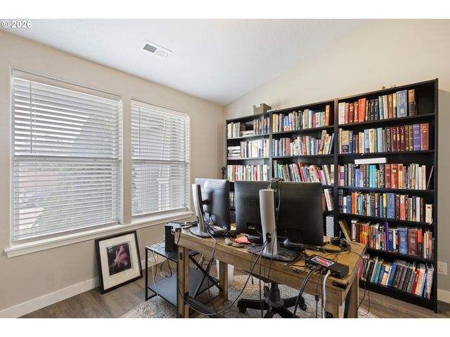 133 SILVERADO St, Roseburg, OR 97471