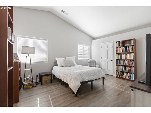 133 SILVERADO St, Roseburg, OR 97471