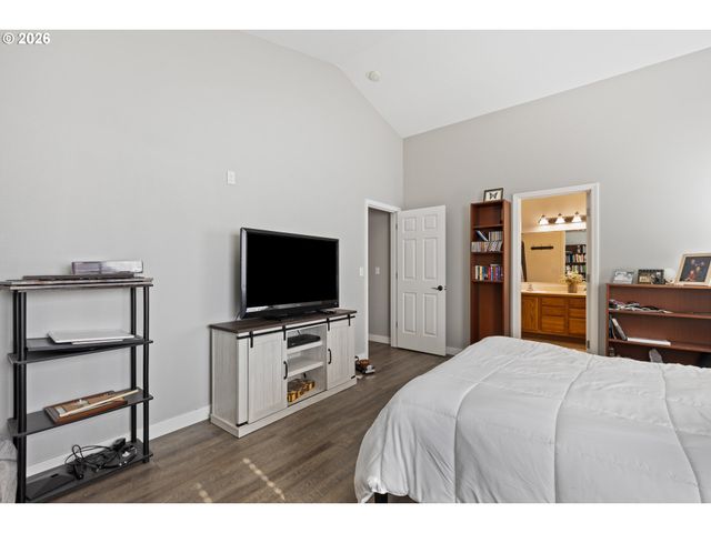 133 SILVERADO St, Roseburg, OR 97471