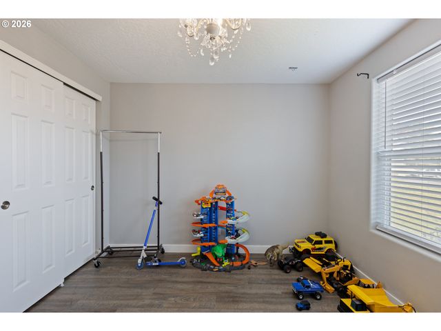 133 SILVERADO St, Roseburg, OR 97471