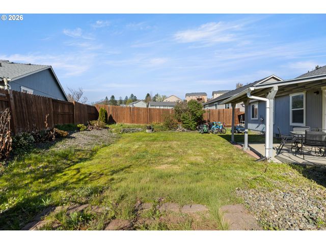 133 SILVERADO St, Roseburg, OR 97471