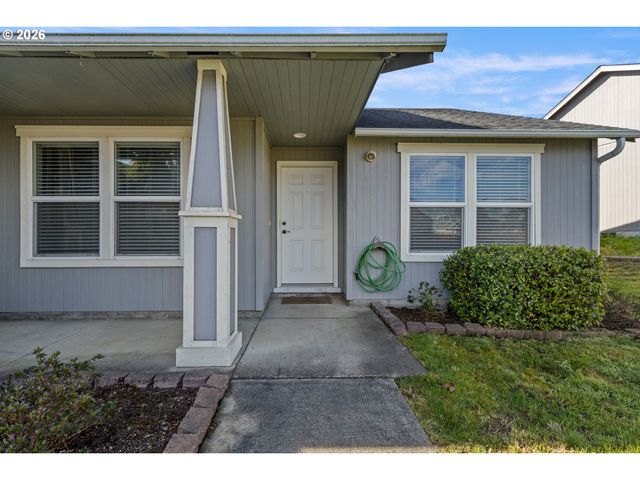 133 SILVERADO St, Roseburg, OR 97471