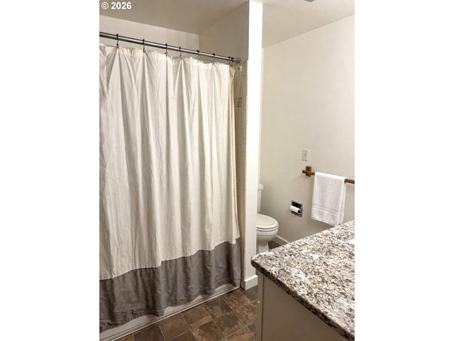 2180 W 24TH Ave, Eugene, OR 97405