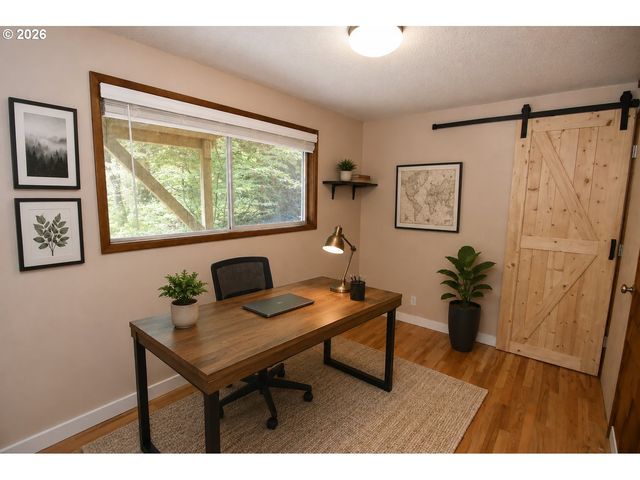 2180 W 24TH Ave, Eugene, OR 97405