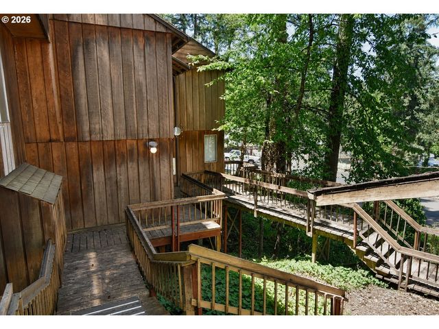 2180 W 24TH Ave, Eugene, OR 97405