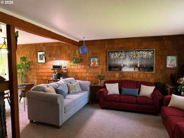 2180 W 24TH Ave, Eugene, OR 97405