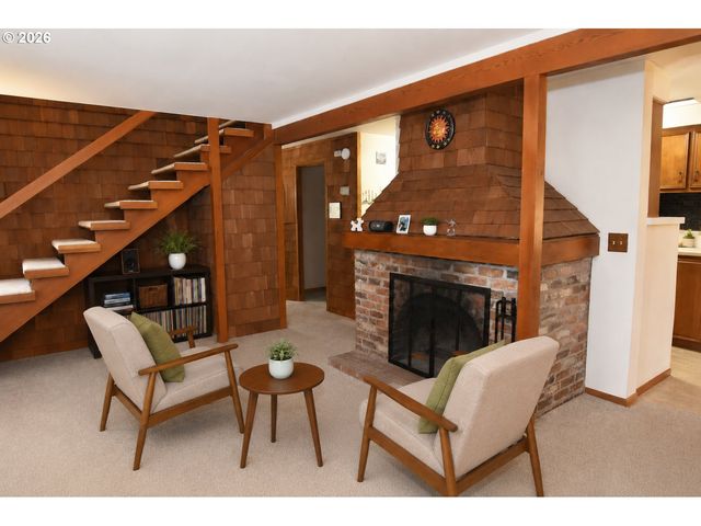 2180 W 24TH Ave, Eugene, OR 97405