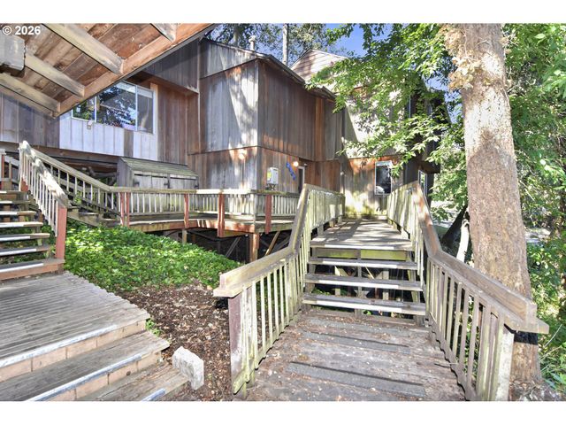 2180 W 24TH Ave, Eugene, OR 97405
