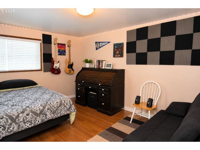 2180 W 24TH Ave, Eugene, OR 97405