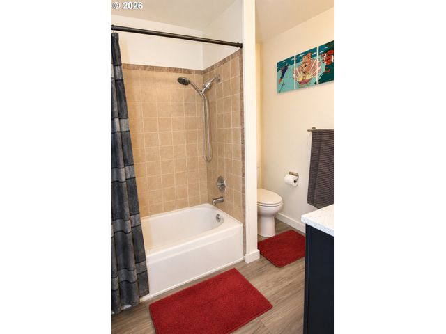 2180 W 24TH Ave, Eugene, OR 97405