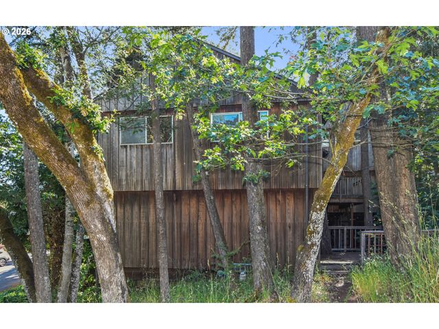 2180 W 24TH Ave, Eugene, OR 97405