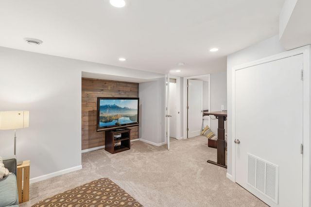 5616 Knox Avenue S, Minneapolis, MN 55419