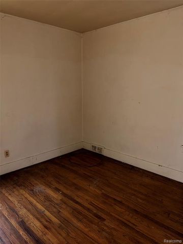 5902 Wayburn Street, Detroit, MI 48224