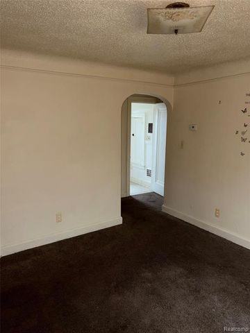 5902 Wayburn Street, Detroit, MI 48224