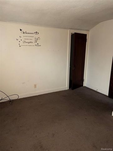 5902 Wayburn Street, Detroit, MI 48224