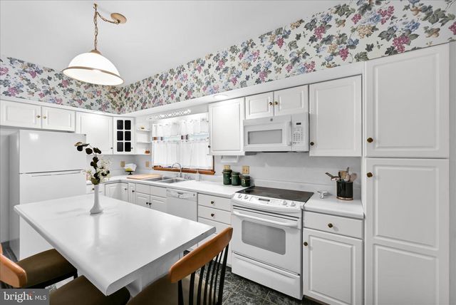 117 S MORRIS ST, Saint Clair, PA 17970