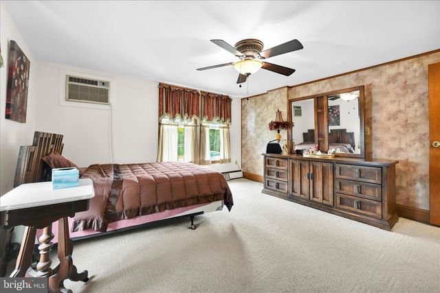 117 S MORRIS ST, Saint Clair, PA 17970