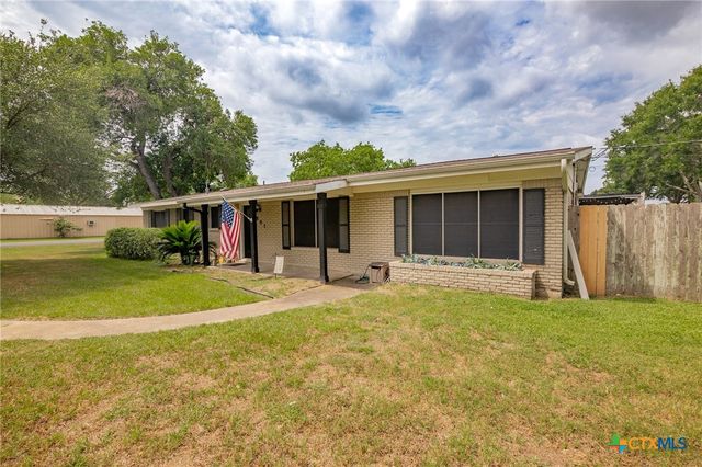 501 Hathaway Street, Victoria, TX 77904