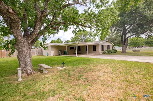 501 Hathaway Street, Victoria, TX 77904