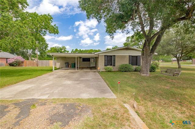 501 Hathaway Street, Victoria, TX 77904
