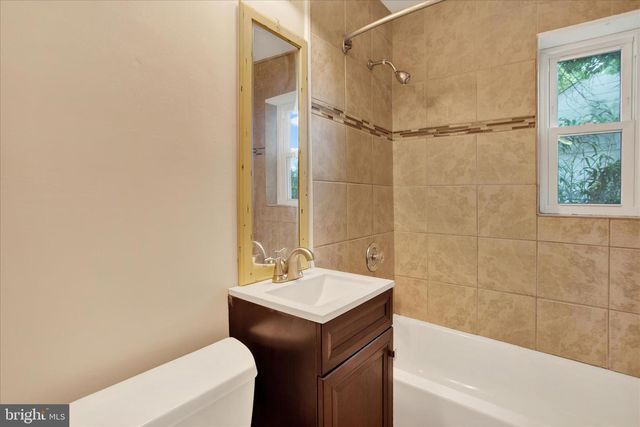 8215 16TH AVE, Hyattsville, MD 20783