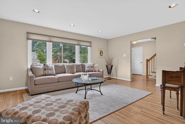 2010 QUEEN ANNE RD, Cherry Hill, NJ 08003