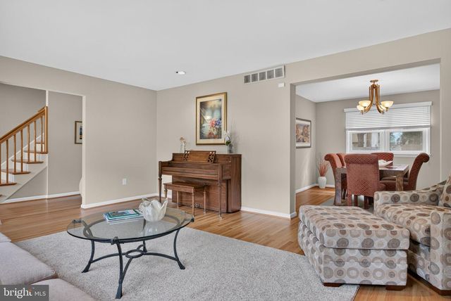 2010 QUEEN ANNE RD, Cherry Hill, NJ 08003