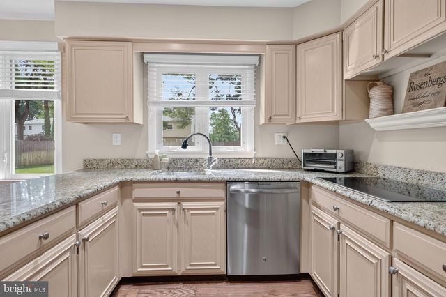 2010 QUEEN ANNE RD, Cherry Hill, NJ 08003
