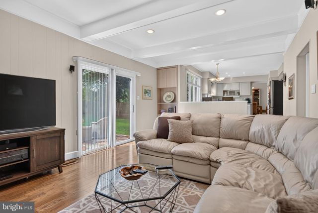 2010 QUEEN ANNE RD, Cherry Hill, NJ 08003