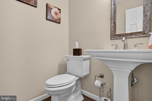 2010 QUEEN ANNE RD, Cherry Hill, NJ 08003