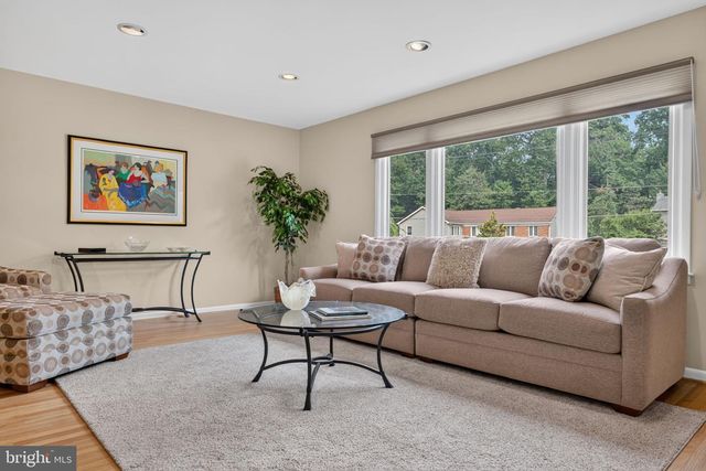 2010 QUEEN ANNE RD, Cherry Hill, NJ 08003
