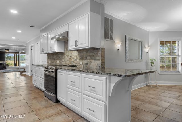 3717 Johnston Road, Gautier, MS 39553