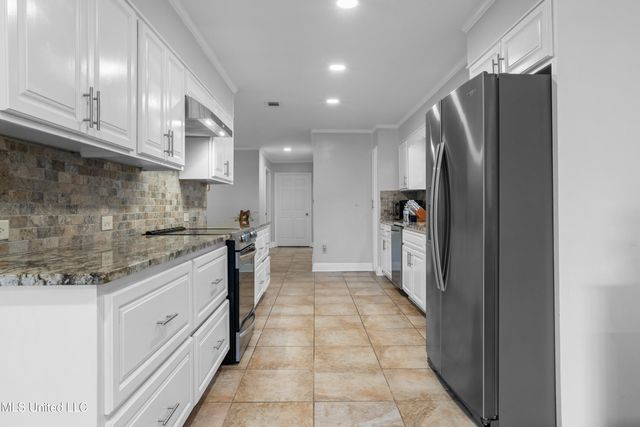 3717 Johnston Road, Gautier, MS 39553