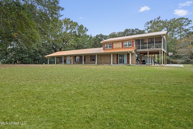 3717 Johnston Road, Gautier, MS 39553