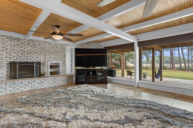 3717 Johnston Road, Gautier, MS 39553