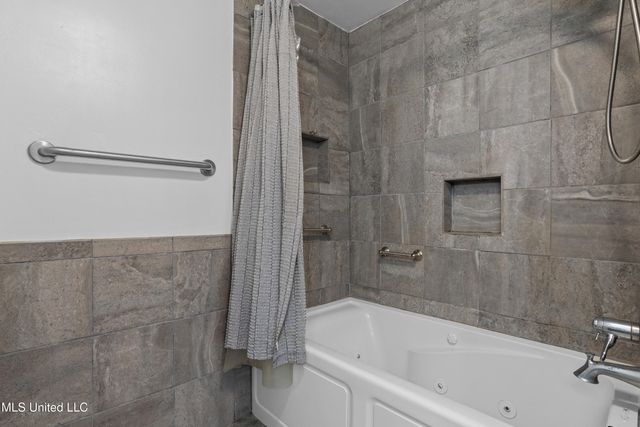 3717 Johnston Road, Gautier, MS 39553