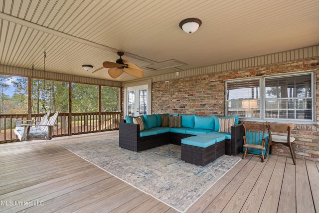 3717 Johnston Road, Gautier, MS 39553