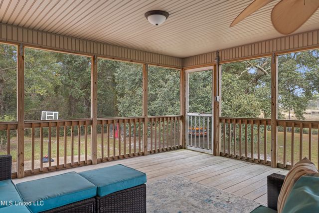 3717 Johnston Road, Gautier, MS 39553