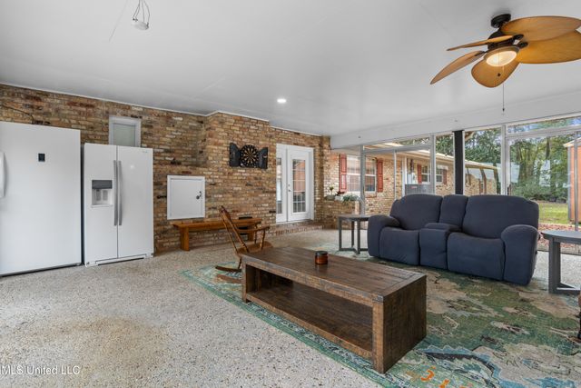 3717 Johnston Road, Gautier, MS 39553