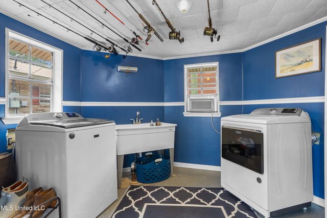 3717 Johnston Road, Gautier, MS 39553