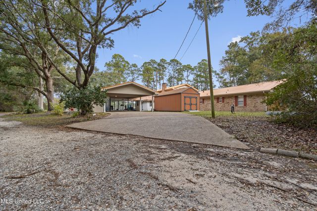 3717 Johnston Road, Gautier, MS 39553