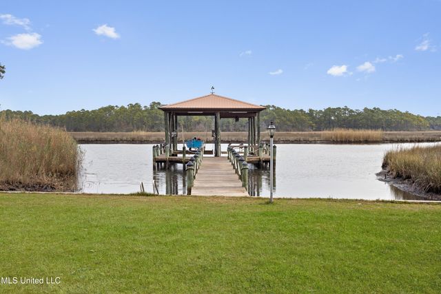 3717 Johnston Road, Gautier, MS 39553