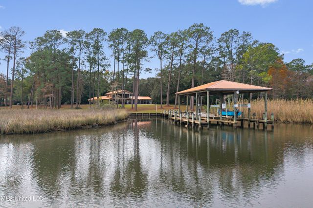 3717 Johnston Road, Gautier, MS 39553