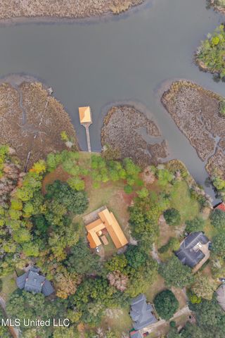 3717 Johnston Road, Gautier, MS 39553