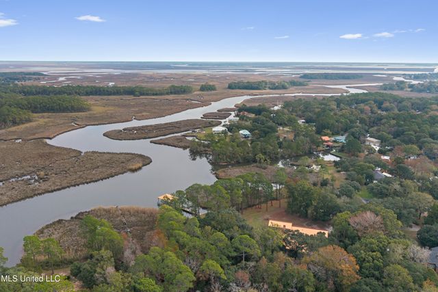 3717 Johnston Road, Gautier, MS 39553